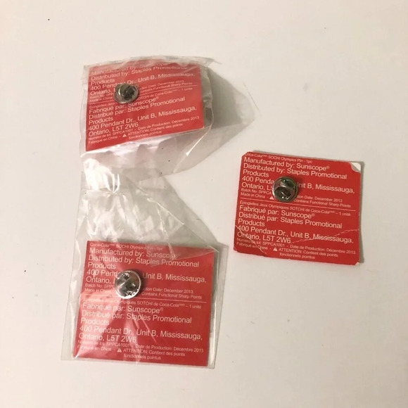 Lot  of 3 Sochi Olympic Games 2014 Pins Coca Cola Bottle Pieces - Picture 11 of 11